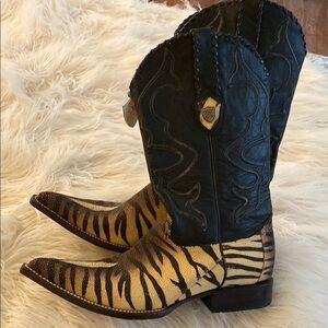 Wild West genuine  stingray Cowboy Boots with Tiger design